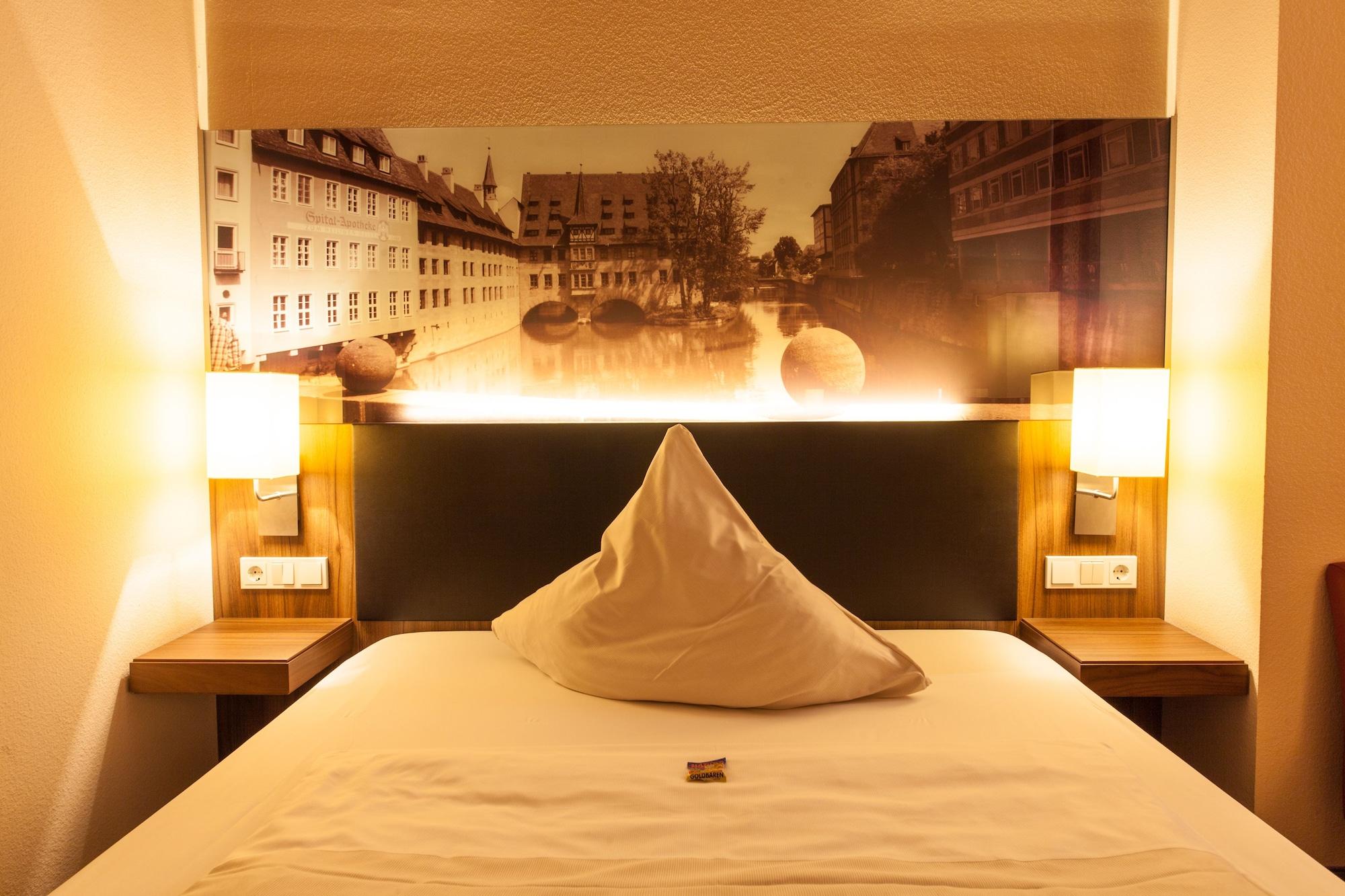 Novina Hotel Tillypark Нюрнберг Экстерьер фото