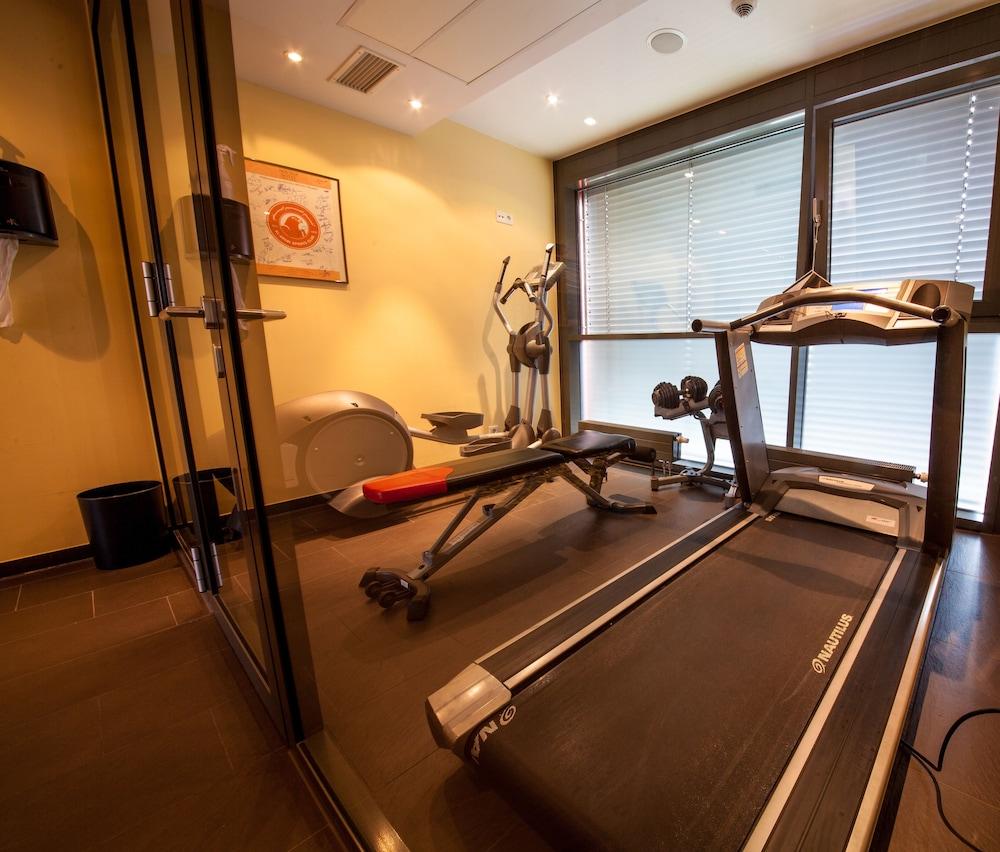 Novina Hotel Tillypark Нюрнберг Экстерьер фото