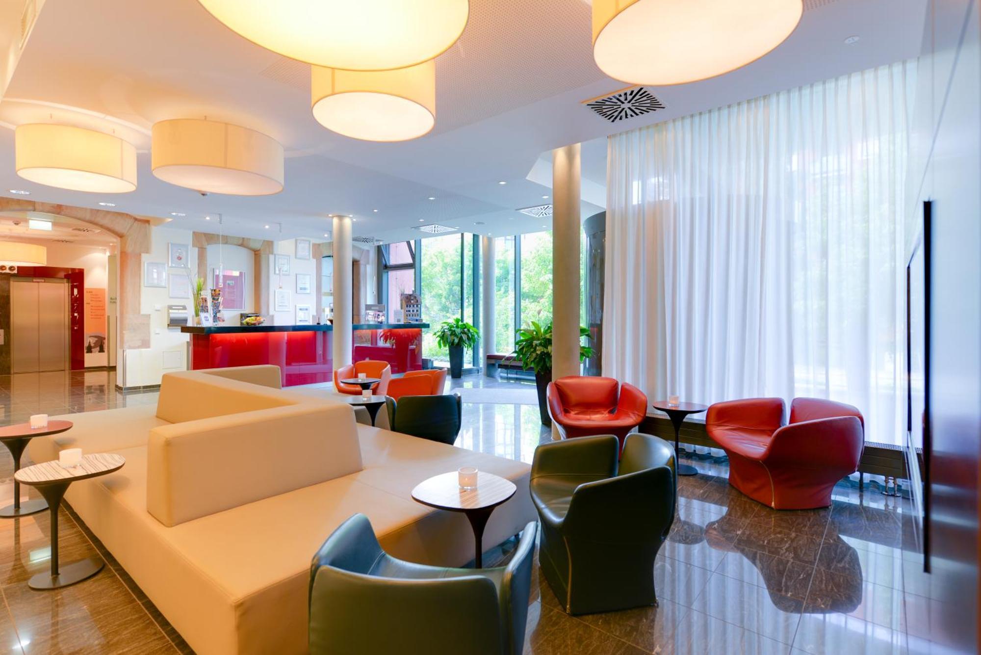 Novina Hotel Tillypark Нюрнберг Экстерьер фото