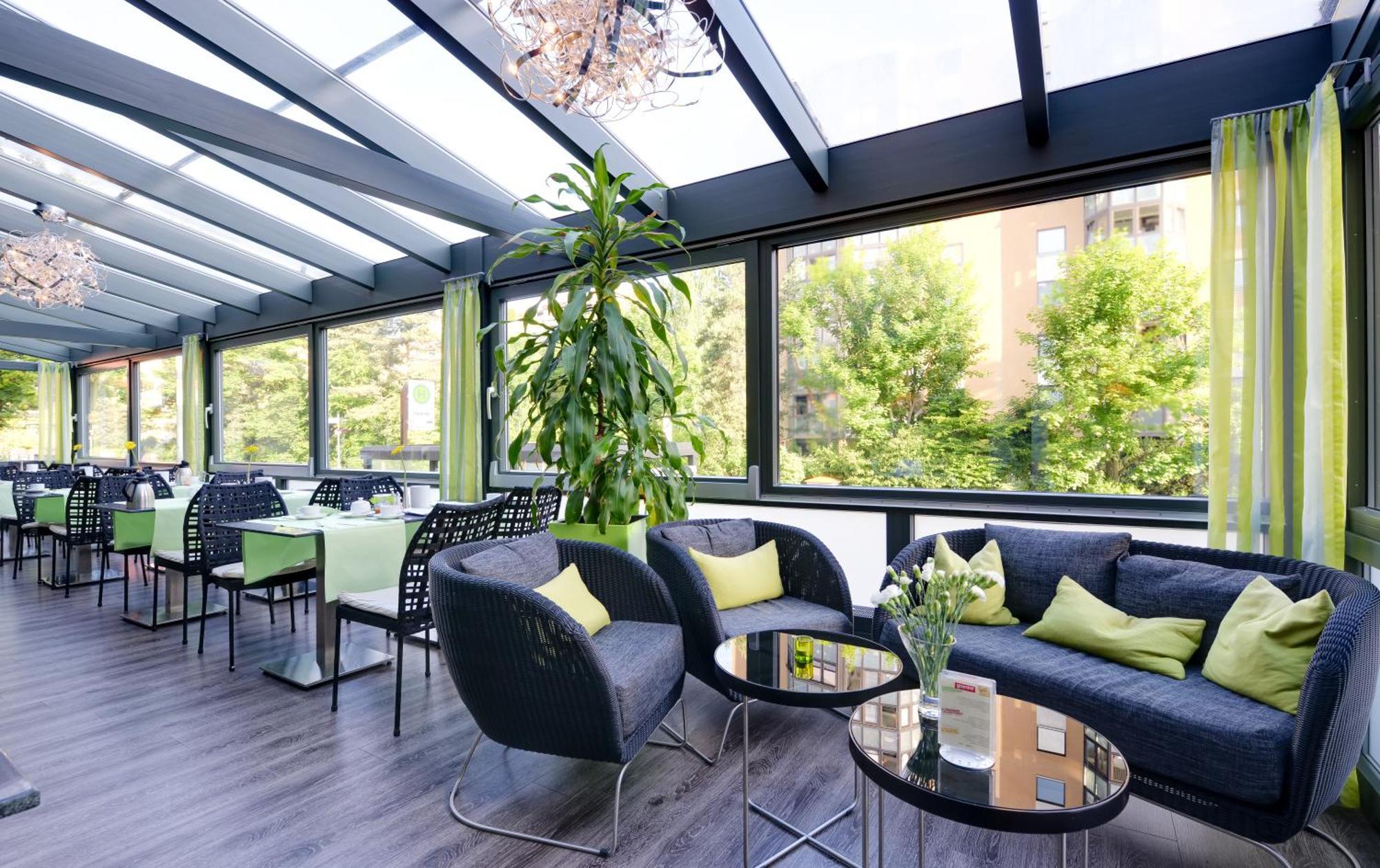 Novina Hotel Tillypark Нюрнберг Экстерьер фото