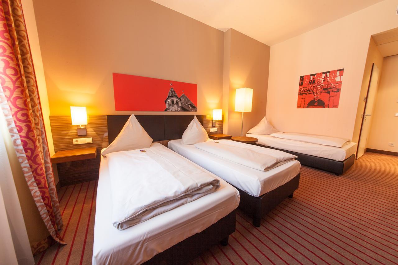 Novina Hotel Tillypark Нюрнберг Экстерьер фото
