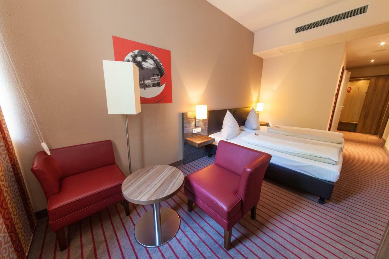 Novina Hotel Tillypark Нюрнберг Экстерьер фото